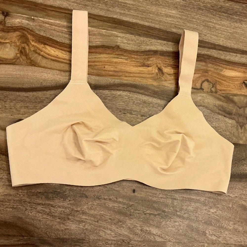 Knix Wireless Bra Size 2 Nude Beige Seamless Comfort Everyday Bra 32C 34B S